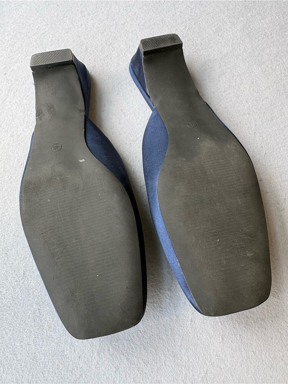 Navy Mules Low Kitten Heel Closed Square Toe Slip On Dress Shoes sz 10 (big 9.5) - Picture 4 of 5